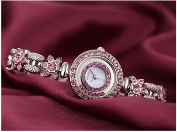 2020 Nova Vrhunska Blagovna Znamka Modnih Luksuzni Kristalno Nosorogovo Dame Watch Iz Nerjavečega Jekla Gumb Za Izbiranje Nepremočljiva Quartz Dame Watch Zapestnica