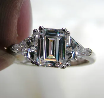 3Ct Resnično 750 Belo Zlato Emerald Cut Palmary Design Sintetični Diamanti Zaročni Prstan Čudovito 750 Poročni Nakit Za Ženske