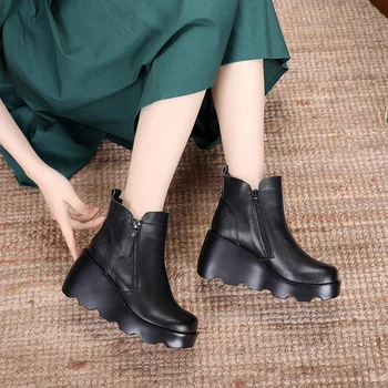 Xiuteng 2020 Kratek Škornji Ženski Nacionalni Retro Slogu Ženske Čevlje 2020 Pozimi Novi Usnjeni Škornji Klin Z Debele Edini Ravno Čevelj